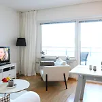 Modernes 2-Zimmer-Appartement mit Balkon.
