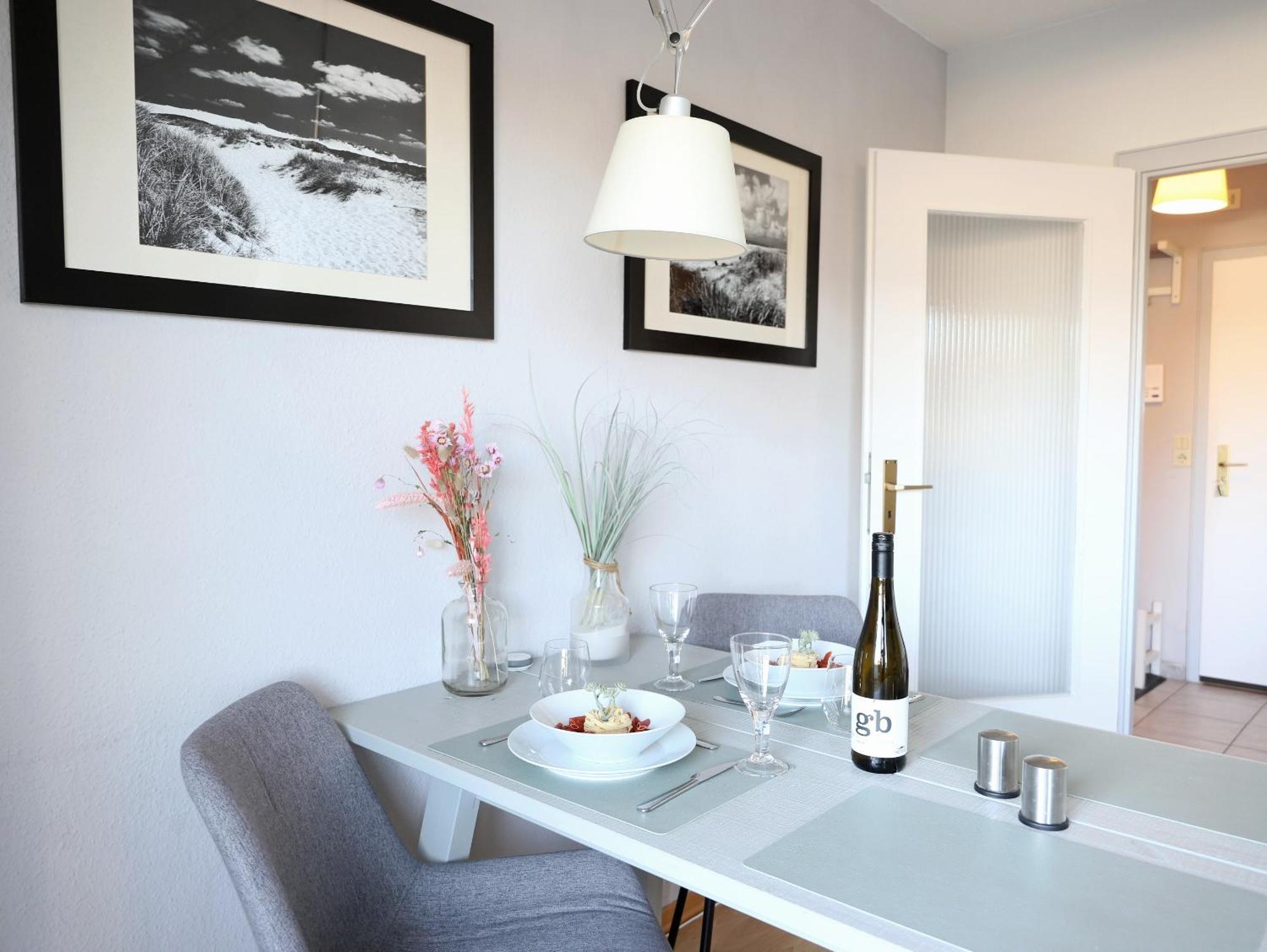 Modernes 2-zimmer-appartement Mit Balkon. Apartment